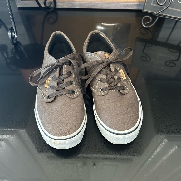 DONATED - Vans shoes - Picture 2 of 7